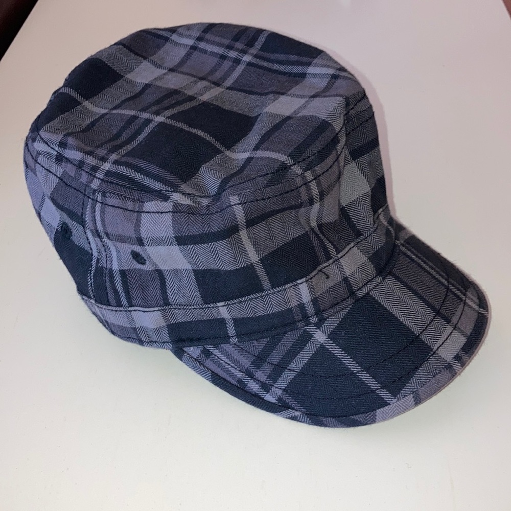 NWOT Infamous Military Style Black&Gray Plaid Hat